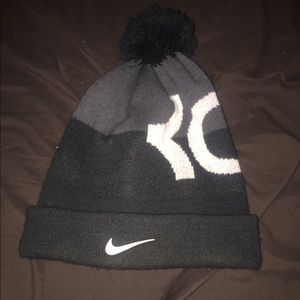 Nike Pom Beanie